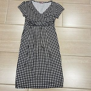 Houndstooth black & white maternity dress